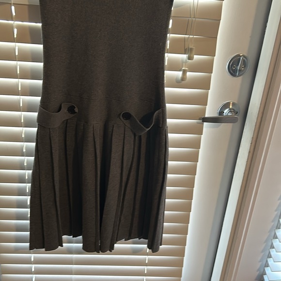 Grey pleated sweater dress by Moda International. - Picture 2 of 4